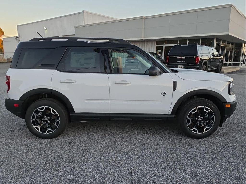 new 2025 Ford Bronco Sport car, priced at $37,338