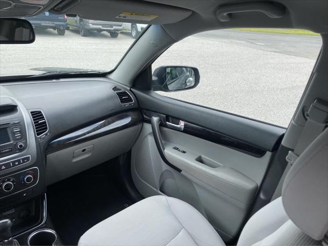 used 2015 Kia Sorento car, priced at $13,490