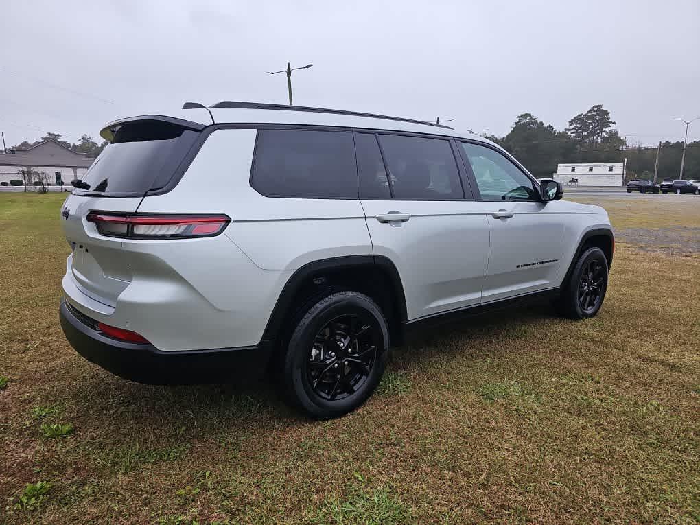 used 2024 Jeep Grand Cherokee L car, priced at $30,991