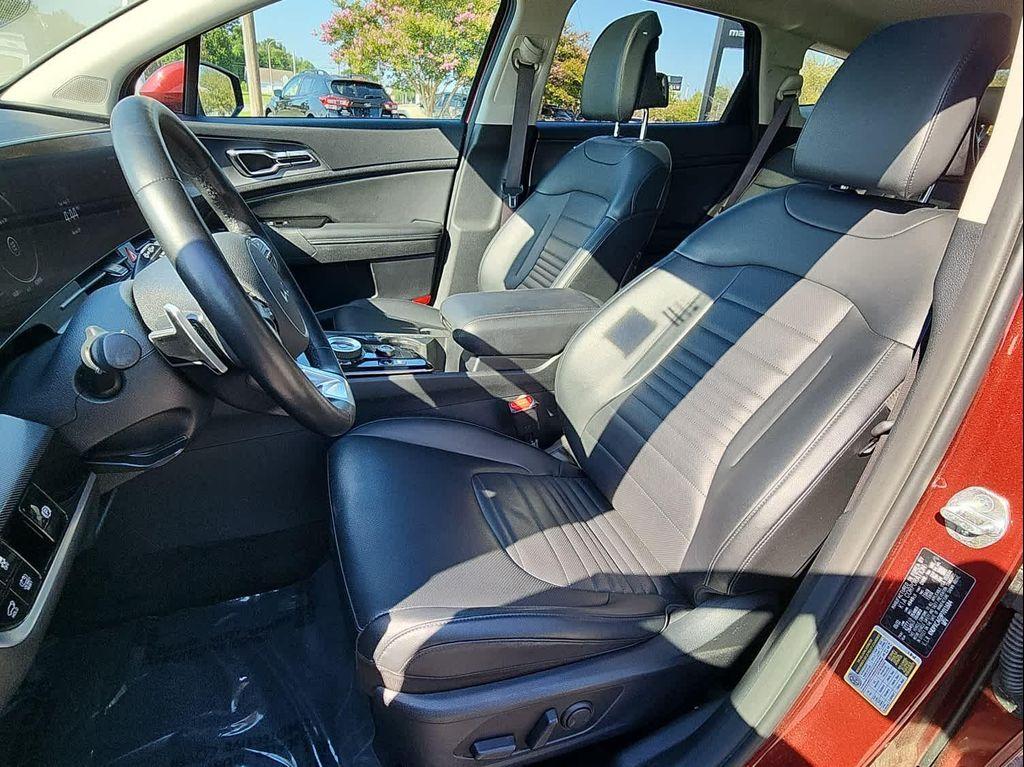 used 2023 Kia Sportage Hybrid car, priced at $28,907