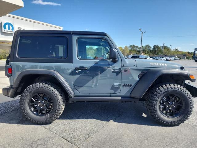 new 2025 Jeep Wrangler car, priced at $46,354