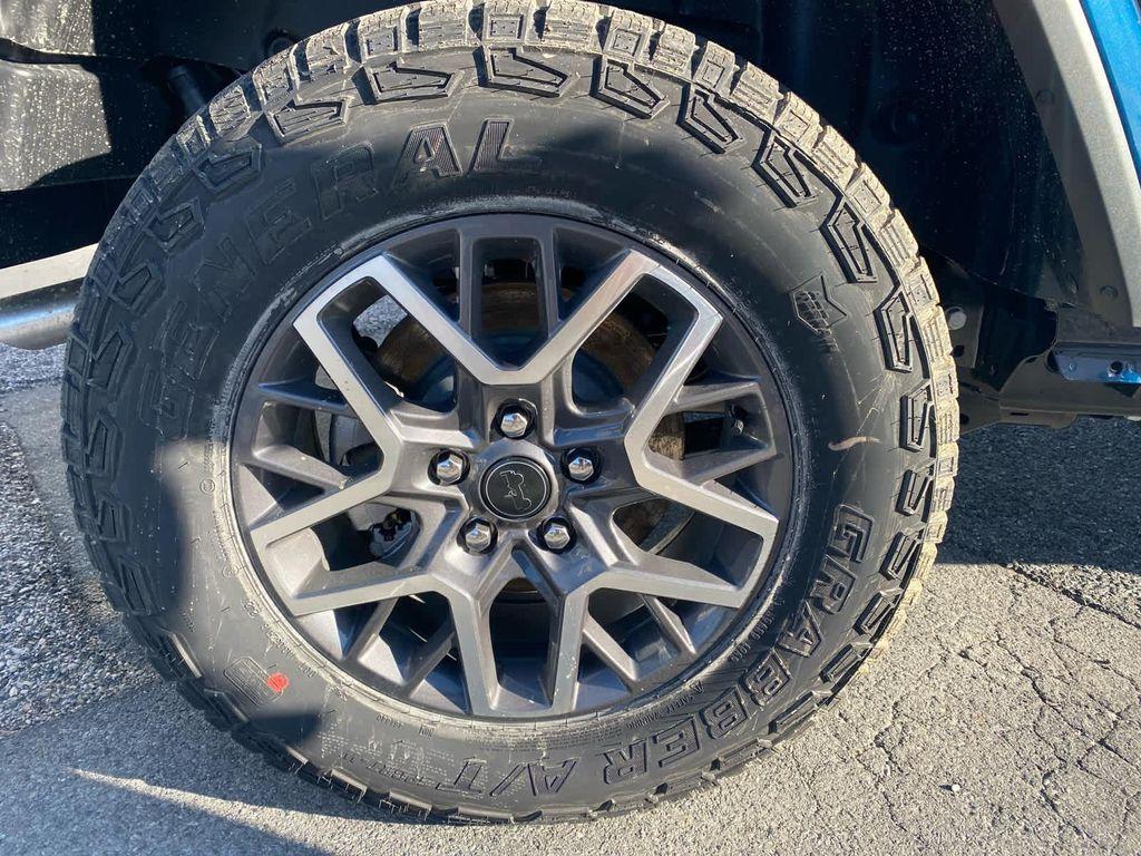 new 2025 Jeep Wrangler car, priced at $54,520