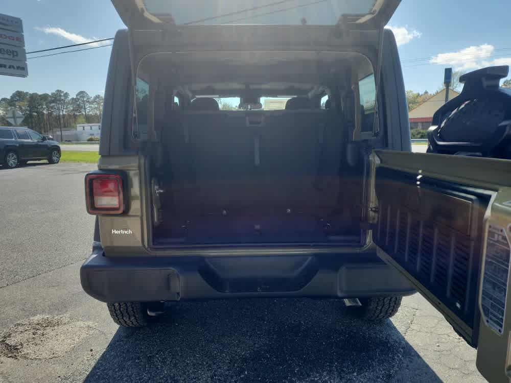 new 2025 Jeep Wrangler car, priced at $42,867