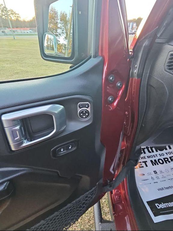 used 2021 Jeep Gladiator car, priced at $27,291