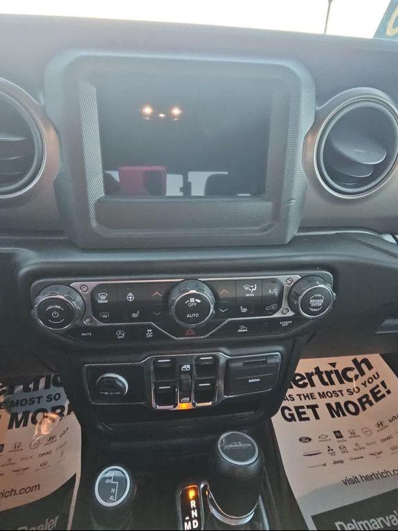 used 2021 Jeep Gladiator car, priced at $27,291