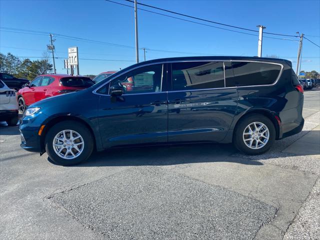 new 2025 Chrysler Pacifica car, priced at $44,703