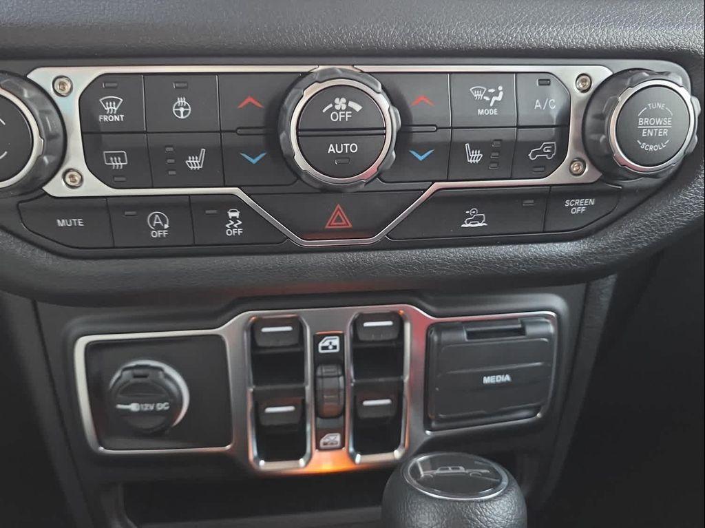 new 2025 Jeep Gladiator car, priced at $46,991