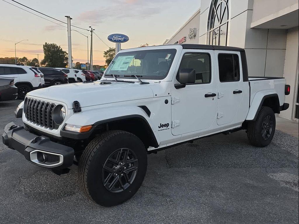new 2025 Jeep Gladiator car, priced at $46,991