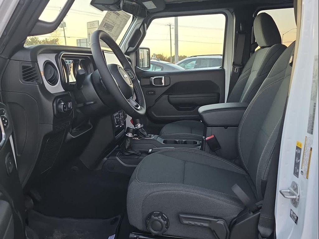 new 2025 Jeep Gladiator car, priced at $46,991