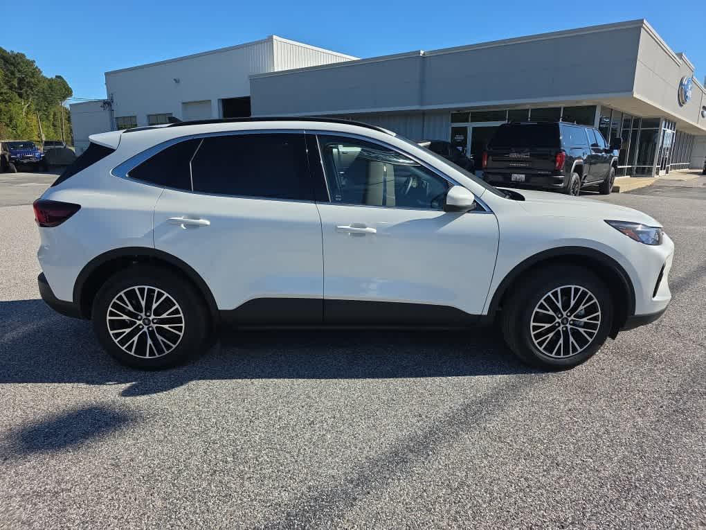 new 2025 Ford Escape PHEV car, priced at $36,591