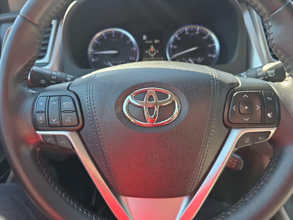 used 2018 Toyota Highlander car, priced at $15,500