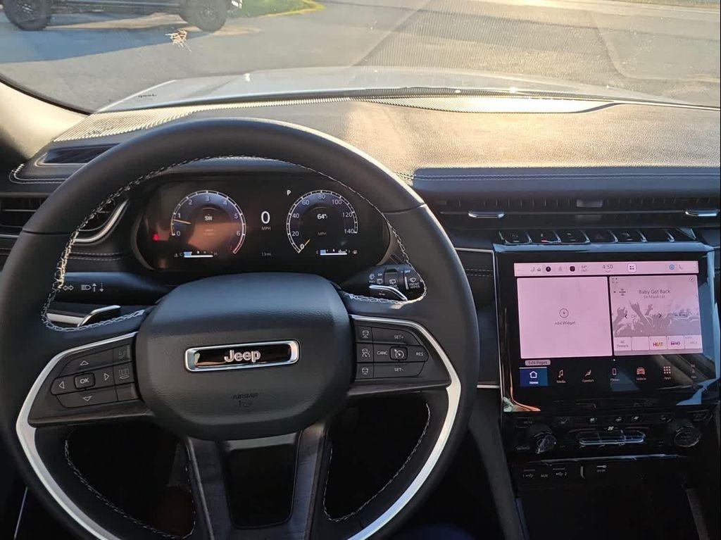 new 2025 Jeep Grand Cherokee car, priced at $56,164