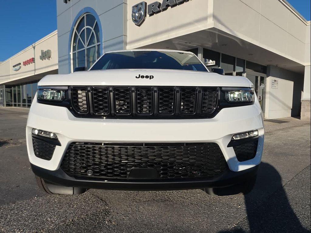 new 2025 Jeep Grand Cherokee car, priced at $56,164