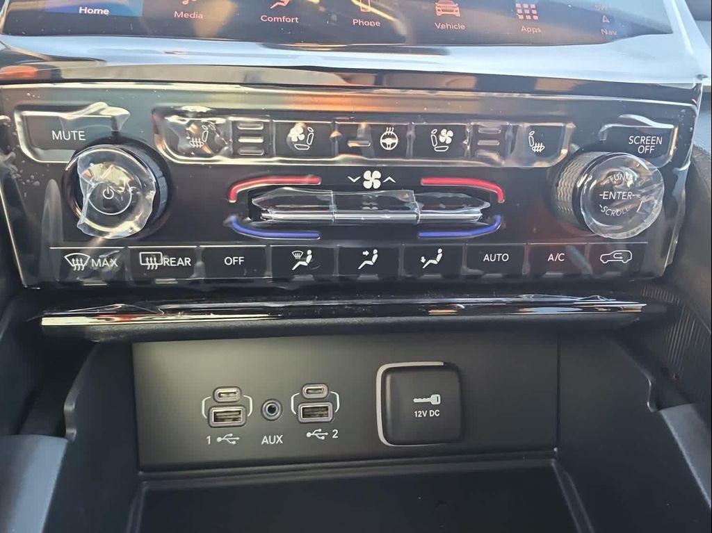 new 2025 Jeep Grand Cherokee car, priced at $56,164