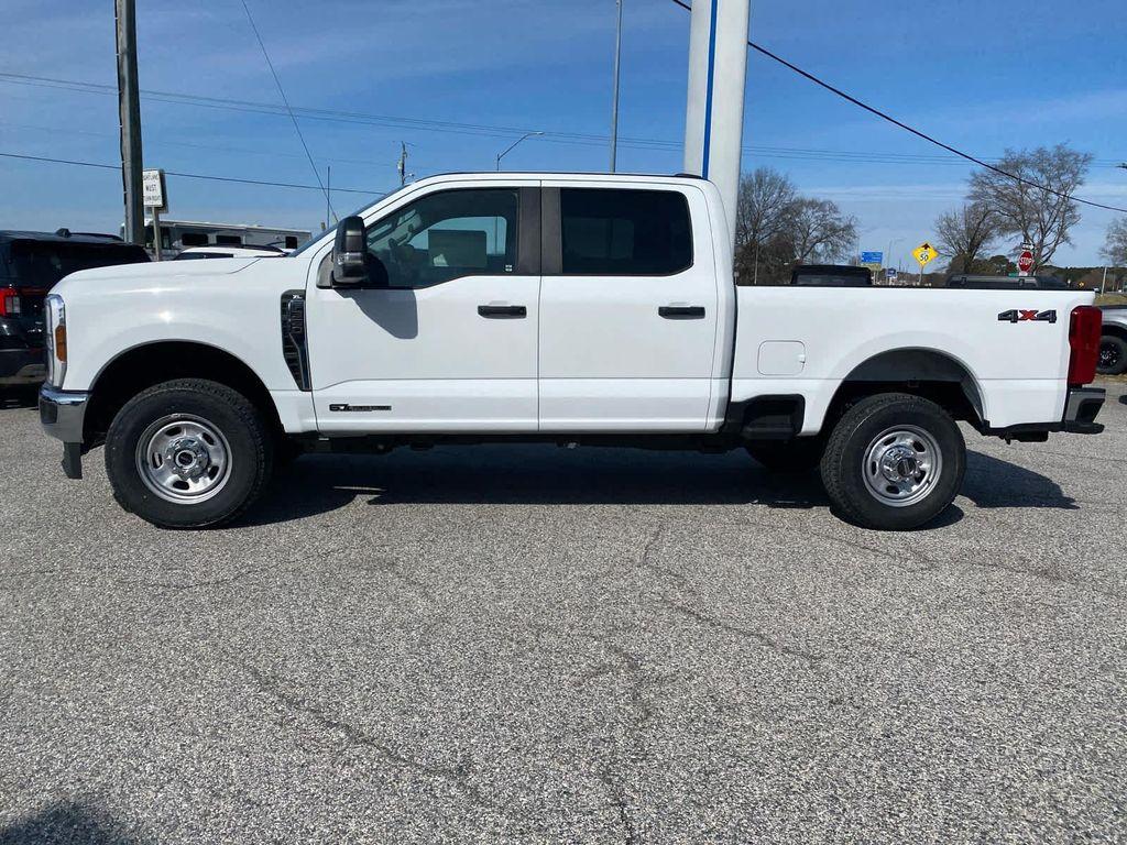 new 2025 Ford F-350 car, priced at $65,539