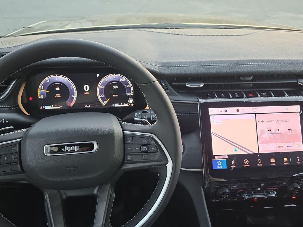 new 2025 Jeep Grand Cherokee car, priced at $51,592