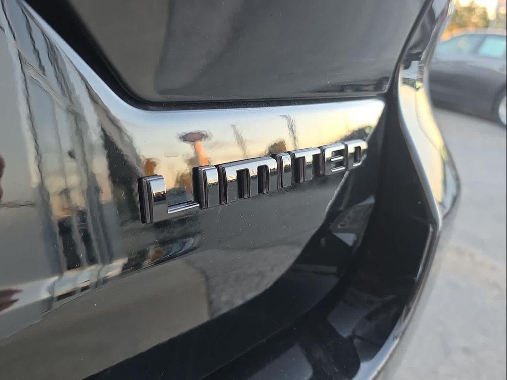 new 2025 Jeep Grand Cherokee car, priced at $51,592