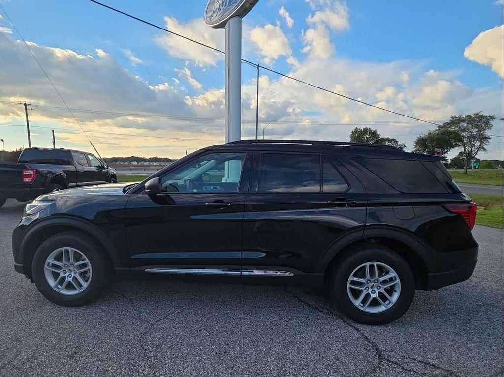 new 2025 Ford Explorer car, priced at $43,550