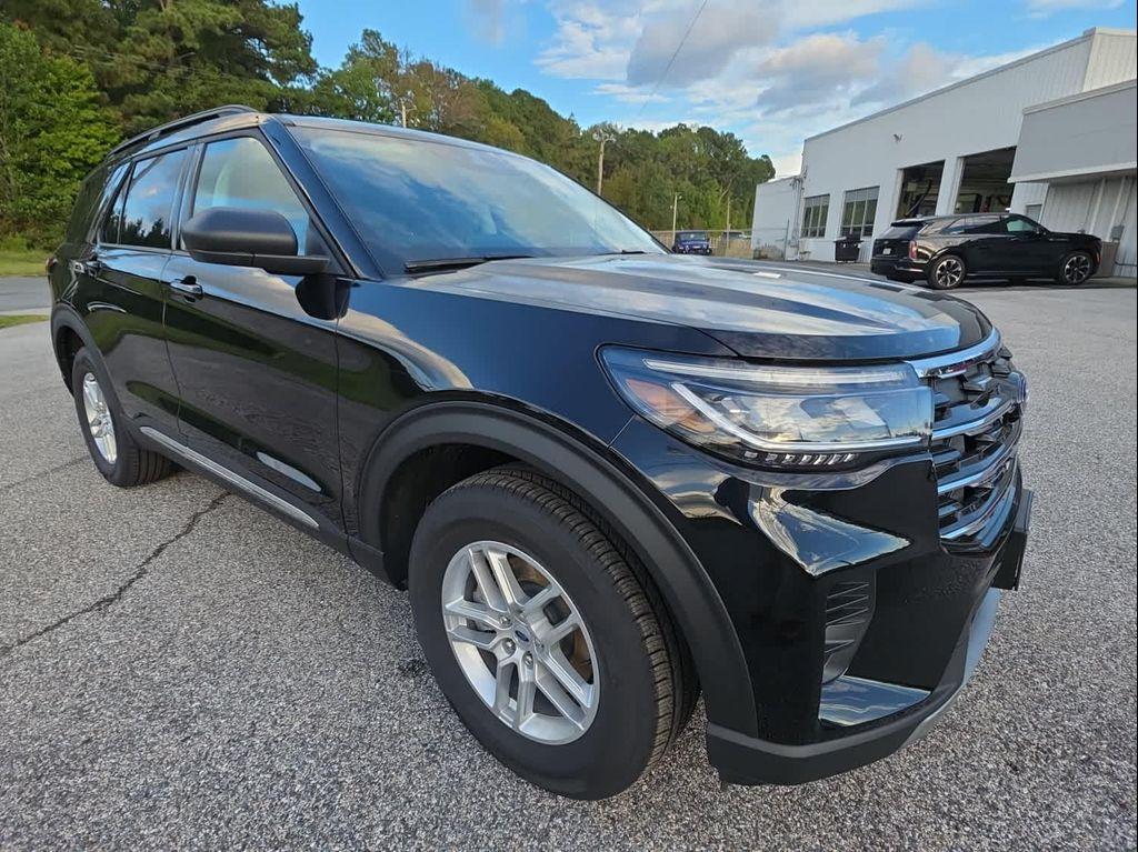 new 2025 Ford Explorer car, priced at $43,550