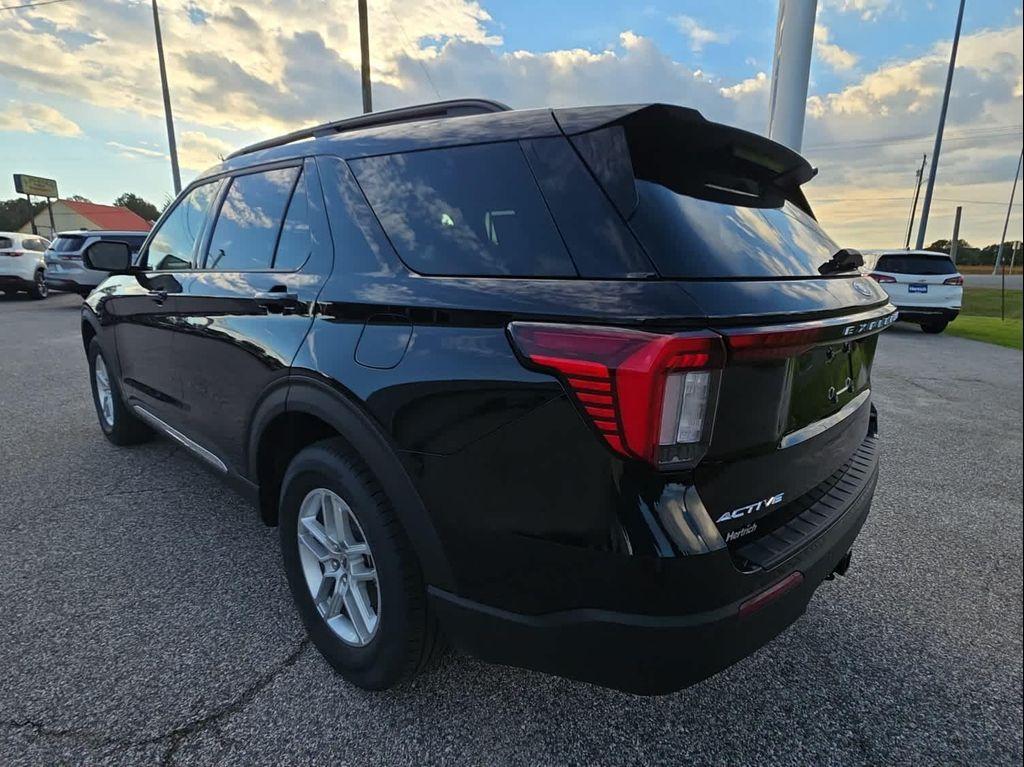 new 2025 Ford Explorer car, priced at $43,550