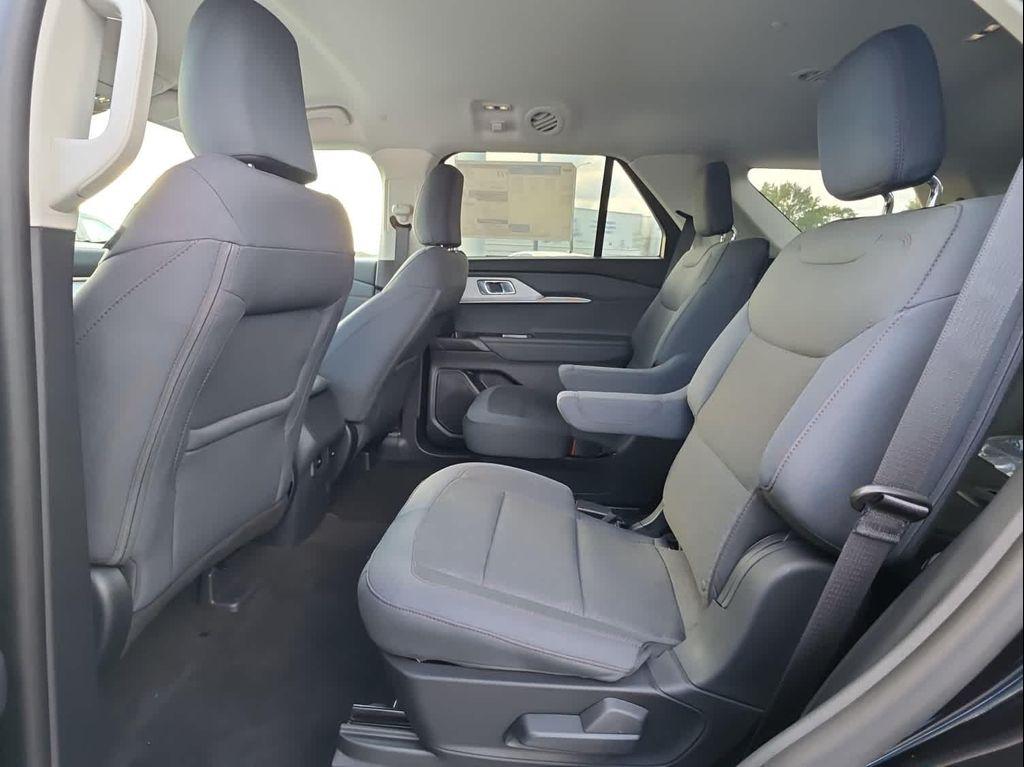 new 2025 Ford Explorer car, priced at $43,550