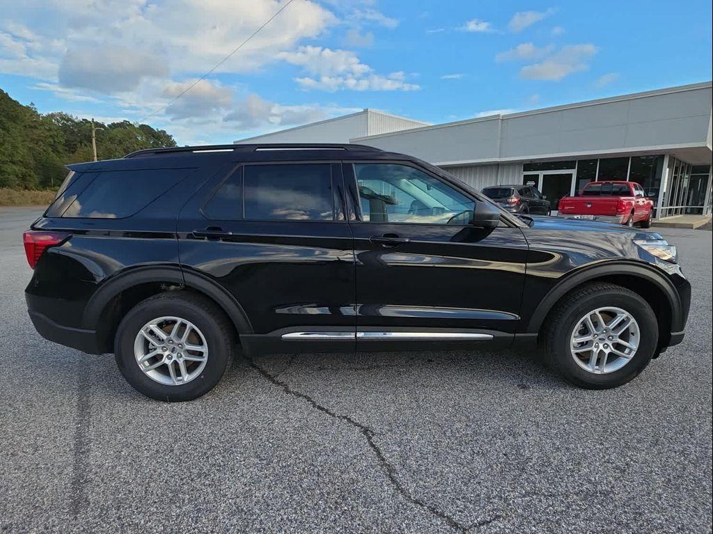 new 2025 Ford Explorer car, priced at $43,550