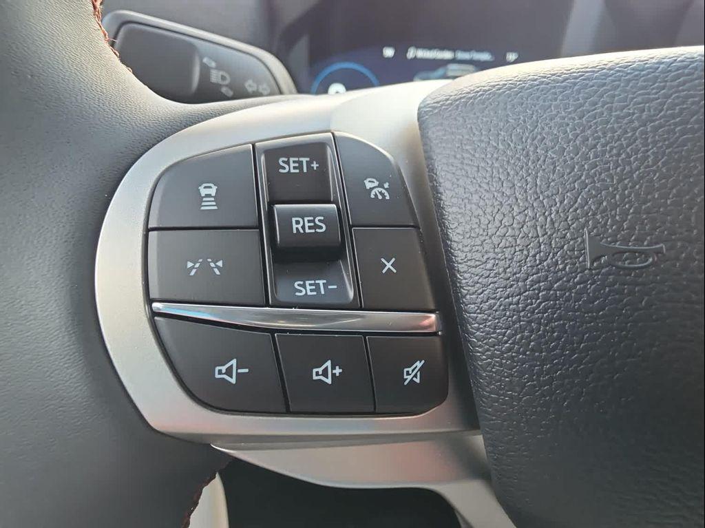 new 2025 Ford Explorer car, priced at $43,550
