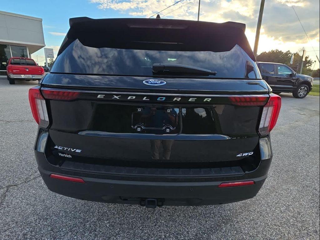 new 2025 Ford Explorer car, priced at $43,550