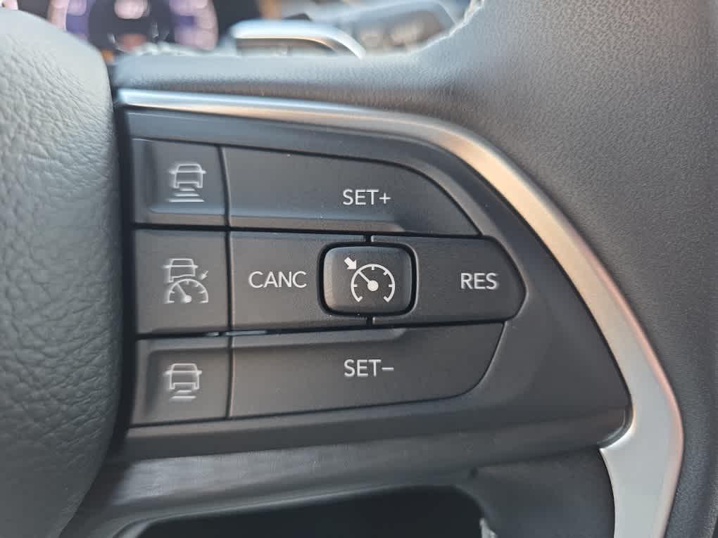 new 2025 Jeep Grand Cherokee car, priced at $48,198