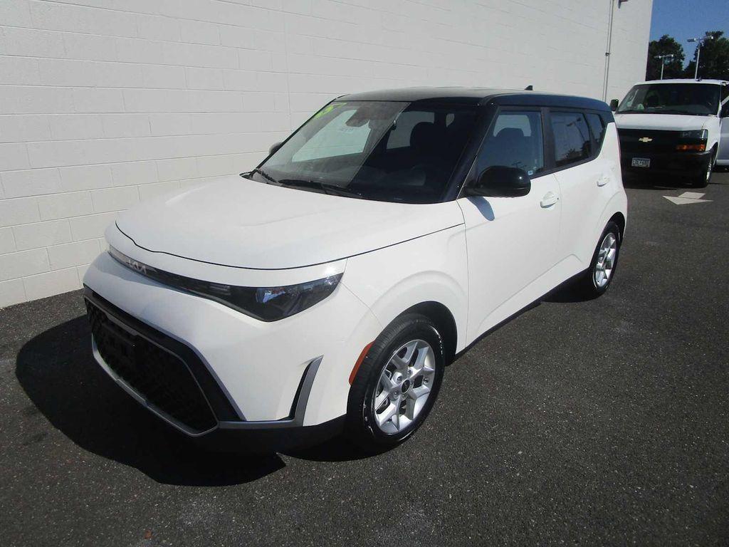 used 2023 Kia Soul car, priced at $17,000