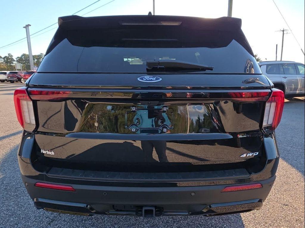 new 2025 Ford Explorer car, priced at $46,787