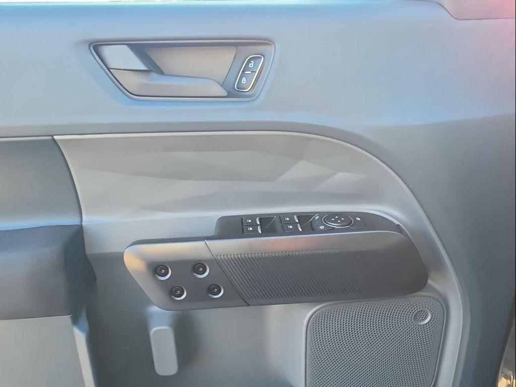 new 2025 Ford Maverick car, priced at $30,860