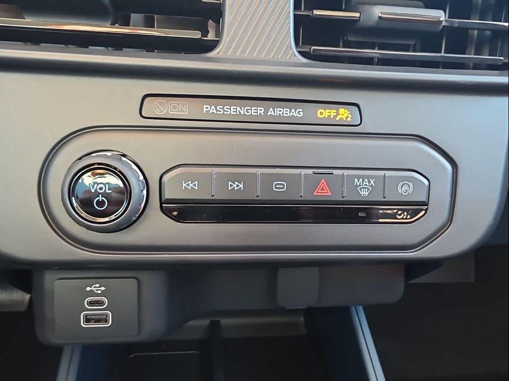 new 2025 Ford Maverick car, priced at $30,860