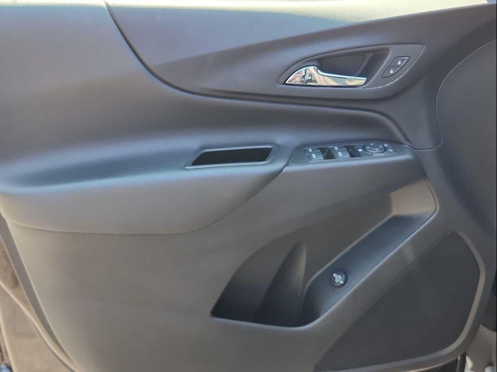 used 2023 Chevrolet Equinox car, priced at $21,250