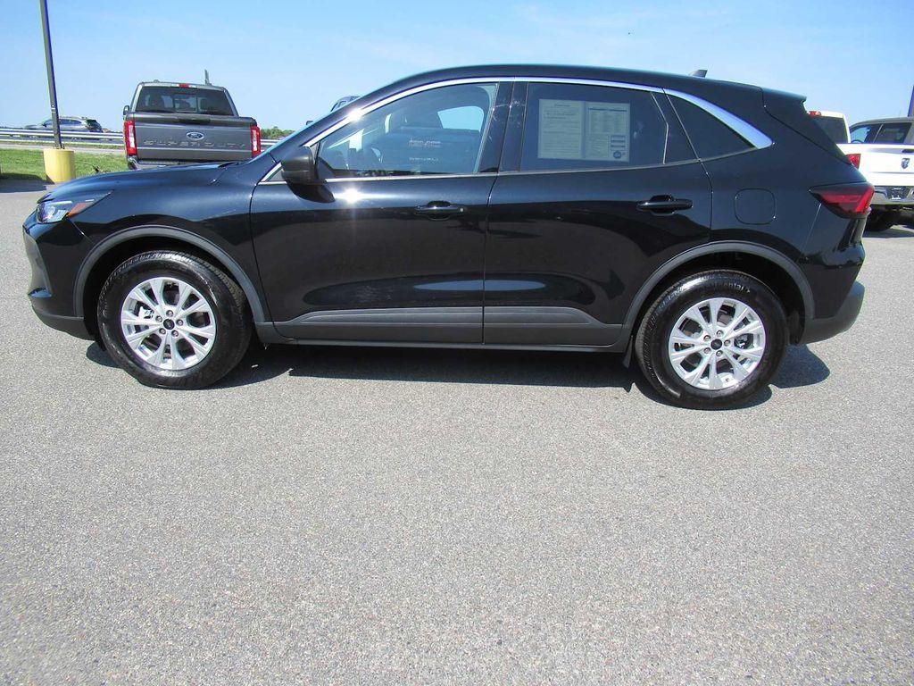 used 2023 Ford Escape car, priced at $24,916