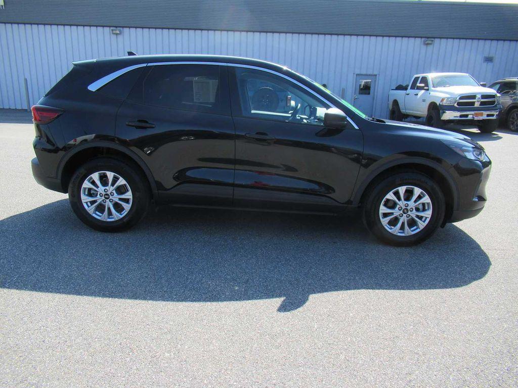 used 2023 Ford Escape car, priced at $24,916