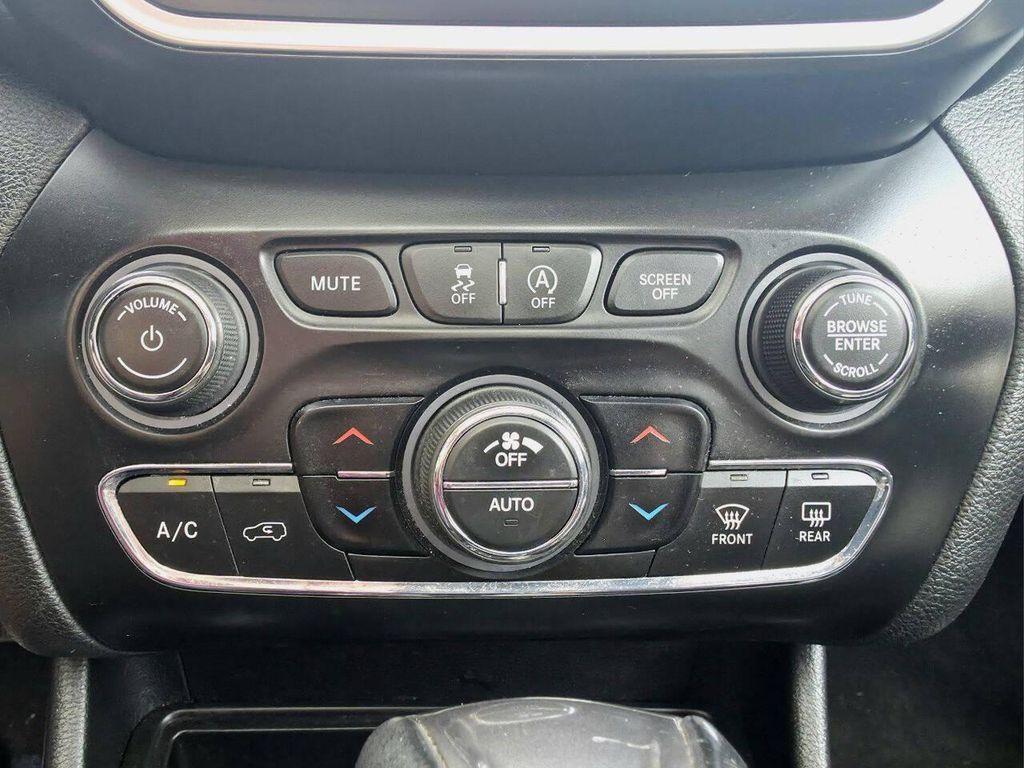used 2019 Jeep Cherokee car, priced at $10,999