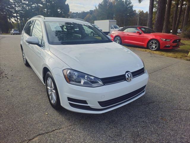 used 2017 Volkswagen Golf SportWagen car, priced at $9,999