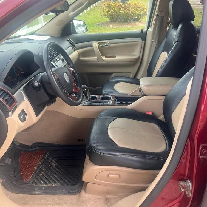used 2007 Saturn Outlook car, priced at $5,999