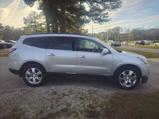 used 2014 Chevrolet Traverse car, priced at $9,999