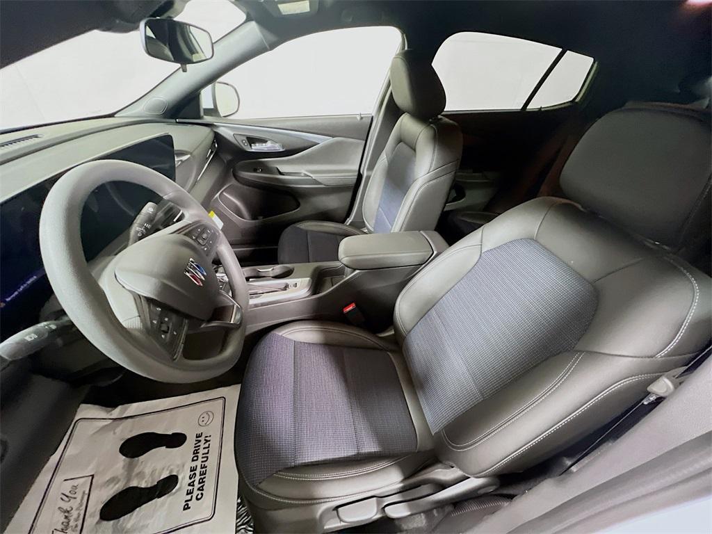 new 2025 Buick Envista car, priced at $24,045