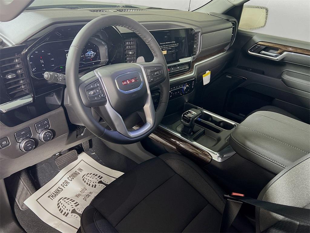 new 2025 GMC Sierra 1500 car, priced at $57,055