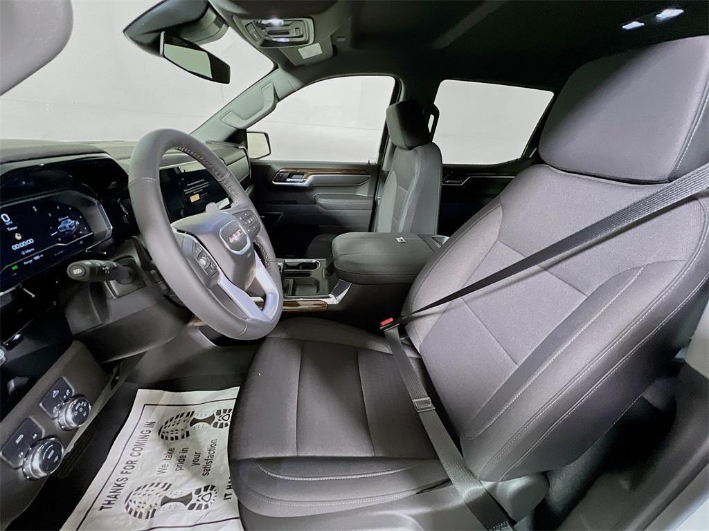 new 2025 GMC Sierra 1500 car, priced at $54,595