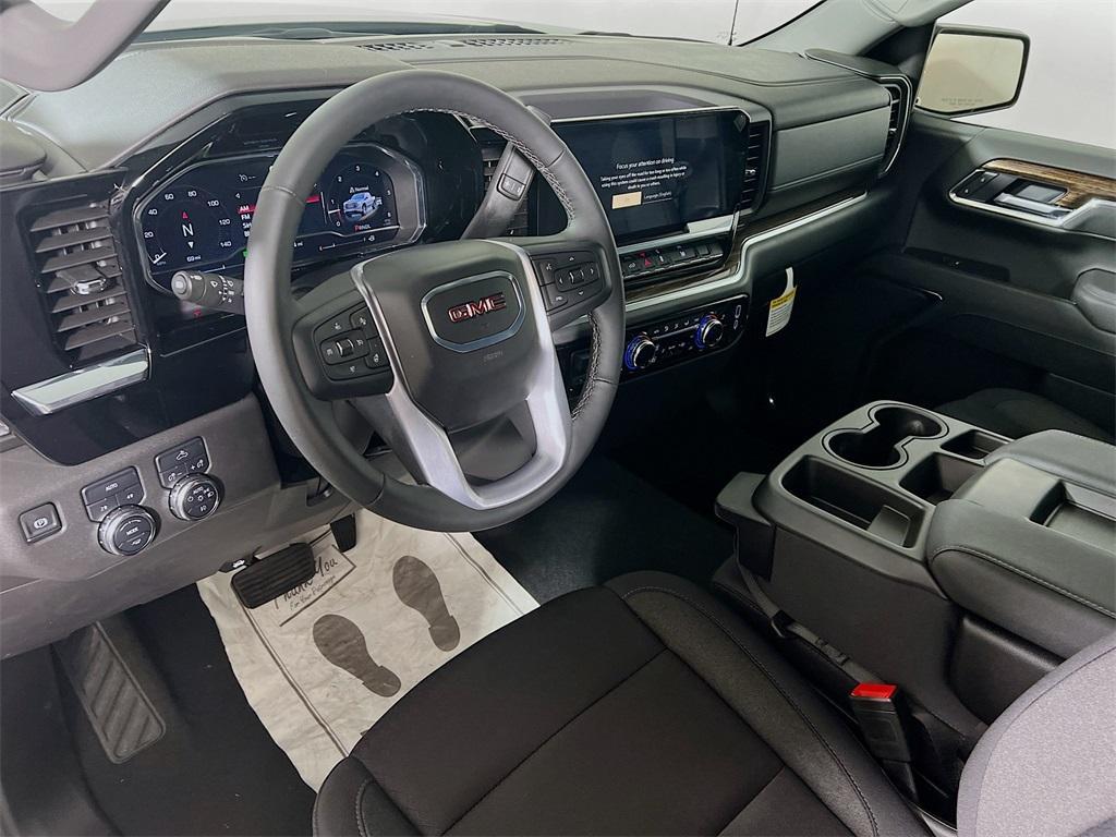 new 2025 GMC Sierra 1500 car, priced at $47,390
