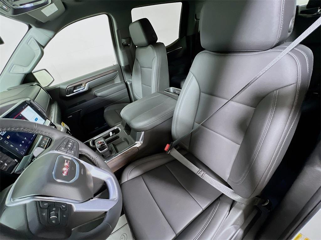 new 2025 GMC Sierra 1500 car, priced at $55,260
