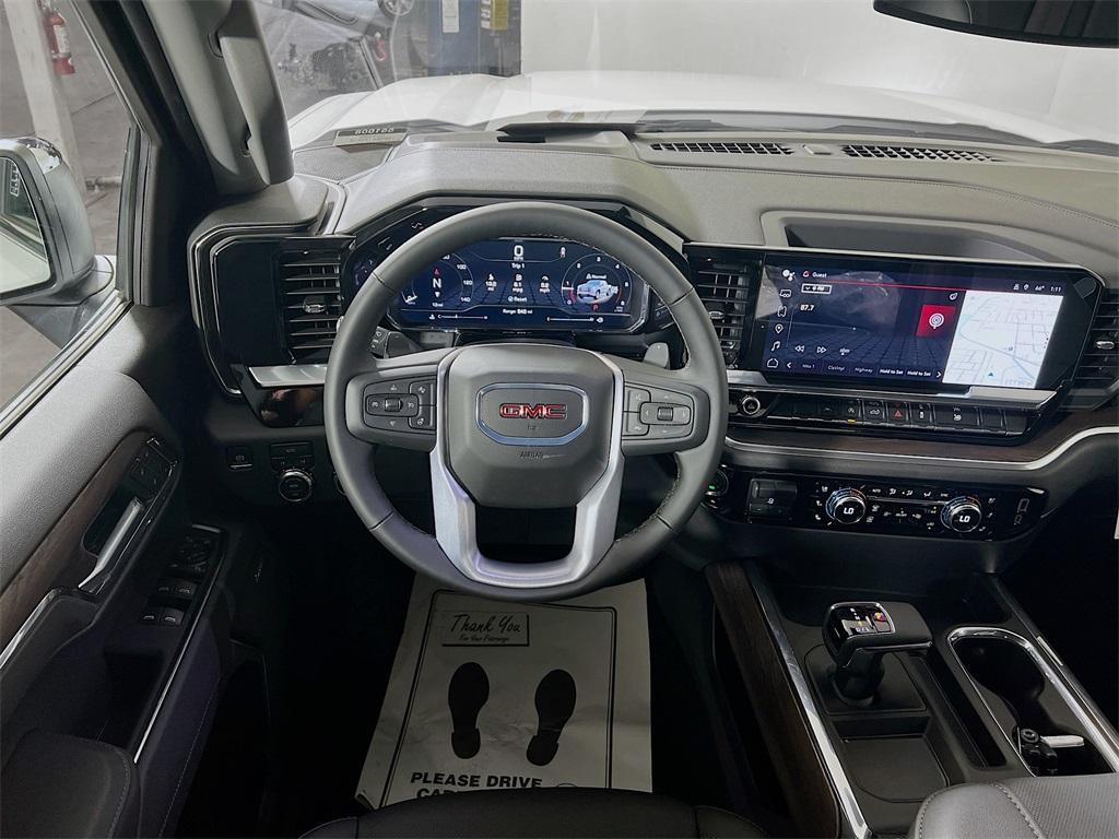 new 2025 GMC Sierra 1500 car, priced at $55,260