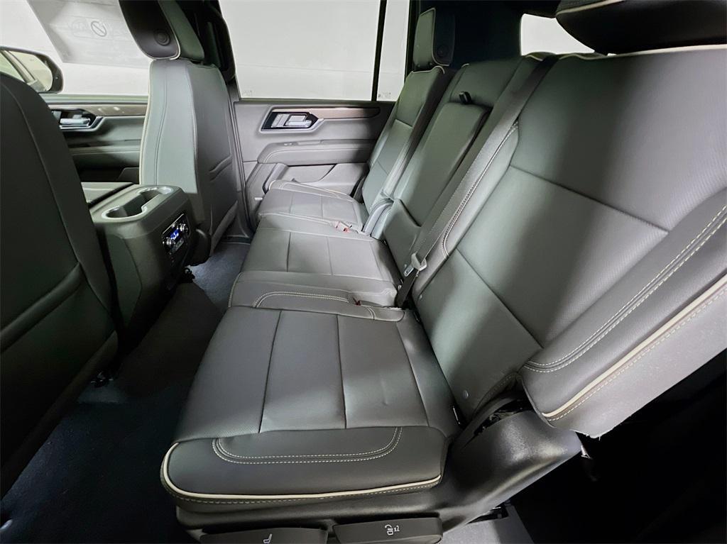 new 2025 GMC Yukon XL car, priced at $78,960