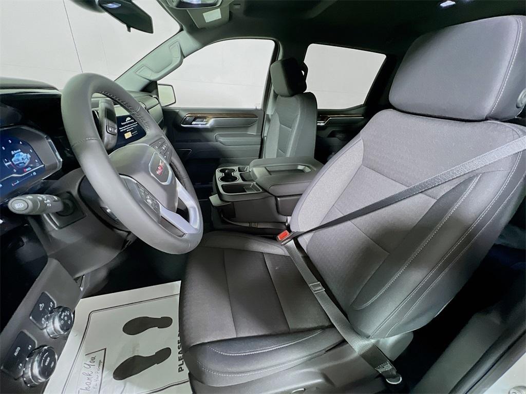 new 2025 GMC Sierra 1500 car, priced at $50,645