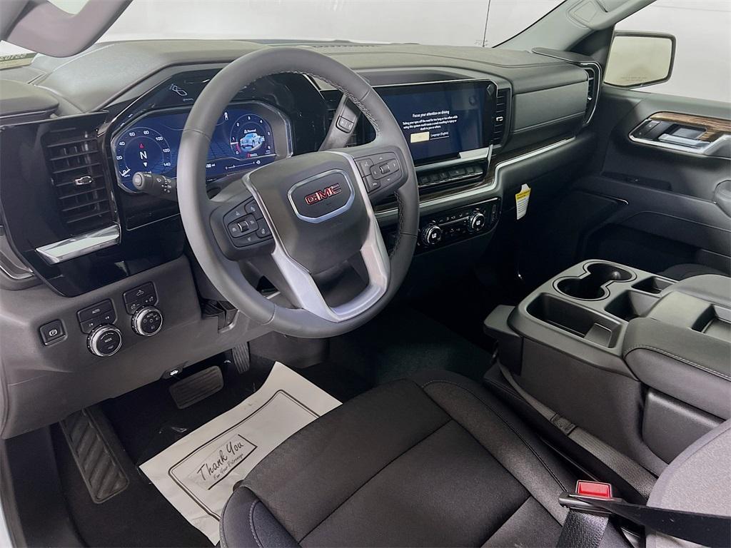 new 2025 GMC Sierra 1500 car, priced at $50,645