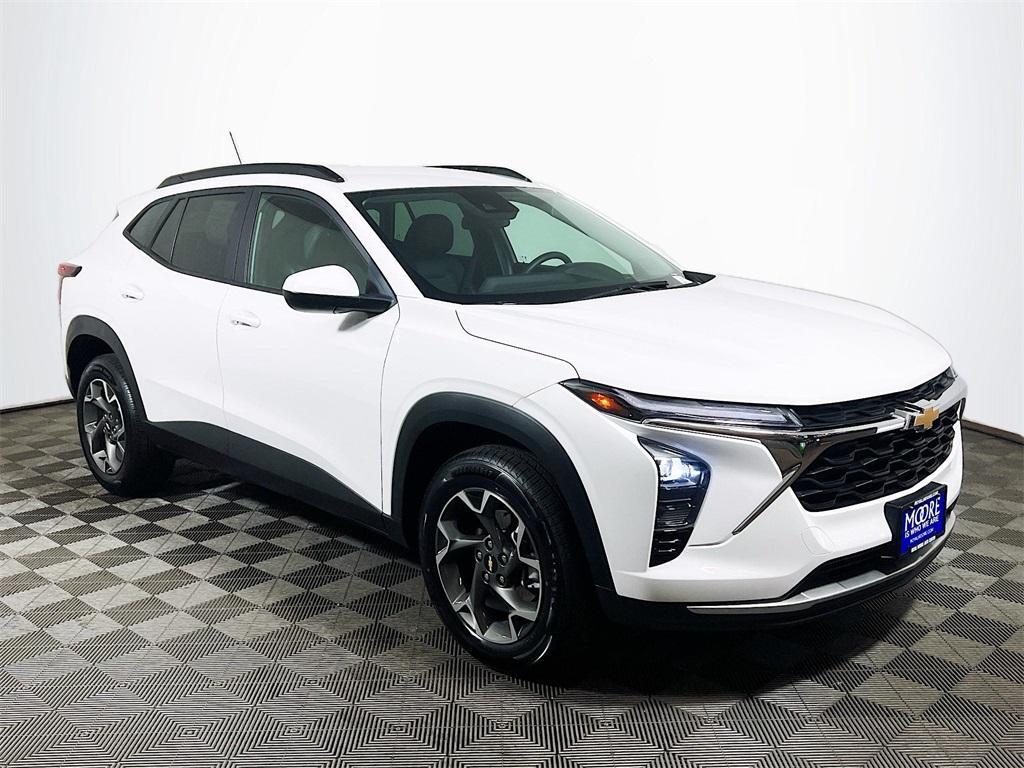 used 2024 Chevrolet Trax car, priced at $18,700
